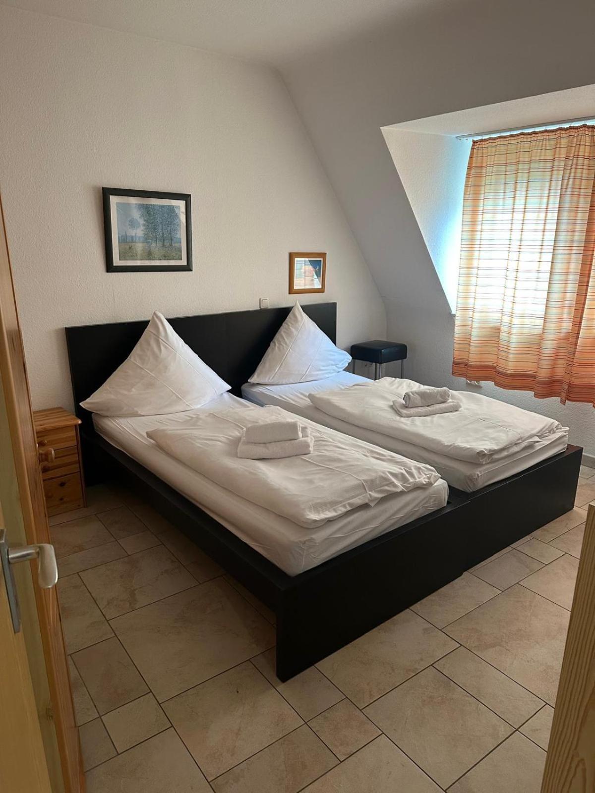 City Center - 4 Room Apartment With Kitchen And 2 Bathrooms Neurenberg Buitenkant foto